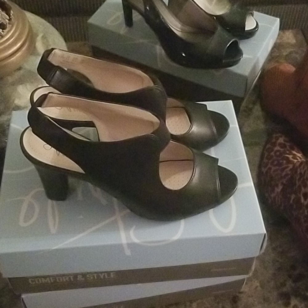 Shoes - Picture 2 of 3